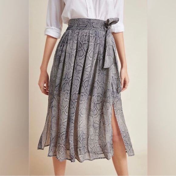 Maeve Dresses & Skirts - Anthropologie Maeve snake skin print midi skirt. Size 10, side pockets, belt